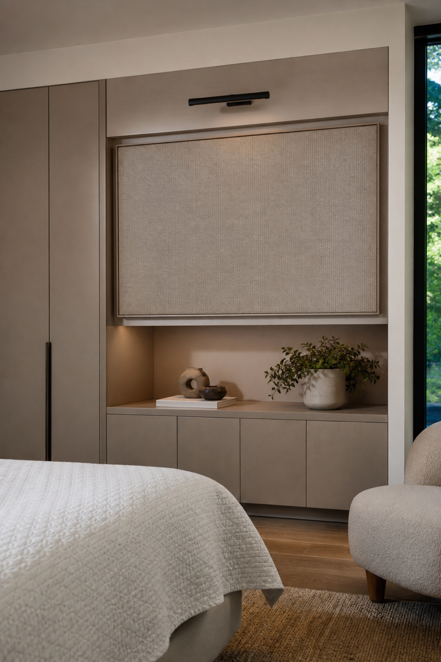 Quiet closed storage keeping room technology visually calm